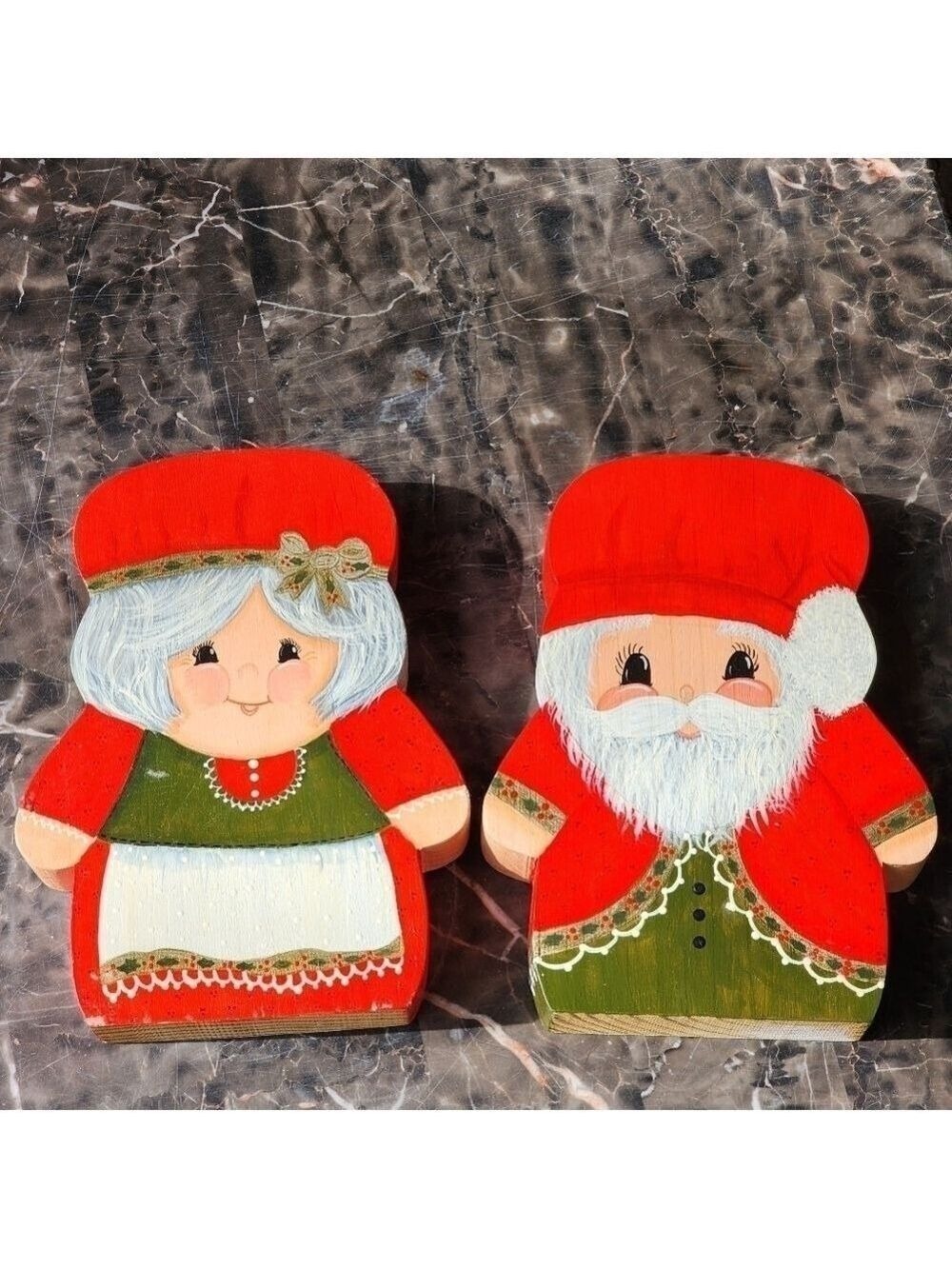 Vtg Christmas Artisan handmade painted Mr & Mrs Claus Santa wood mantle decor